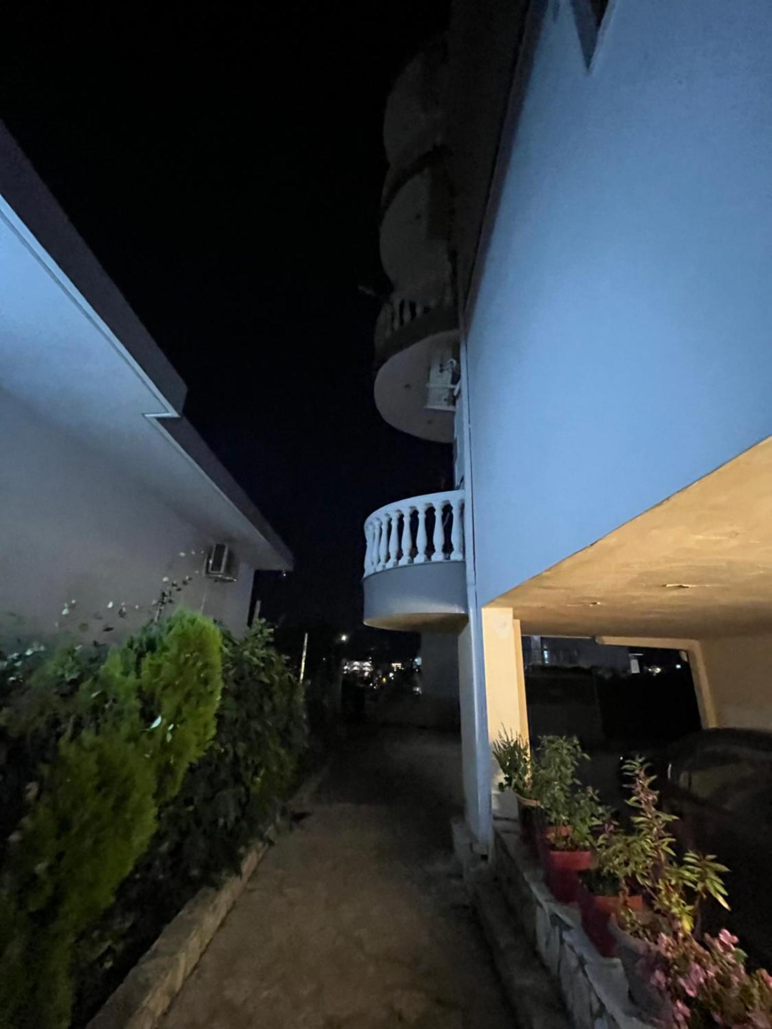 Studio Apartments Rizarjo Ксамил Екстериор снимка