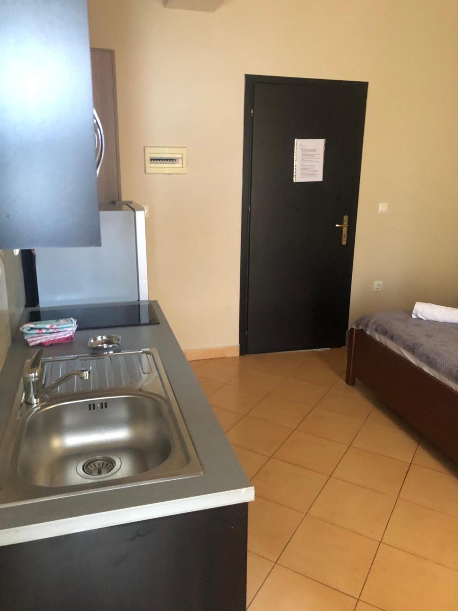 Studio Apartments Rizarjo Ксамил Екстериор снимка
