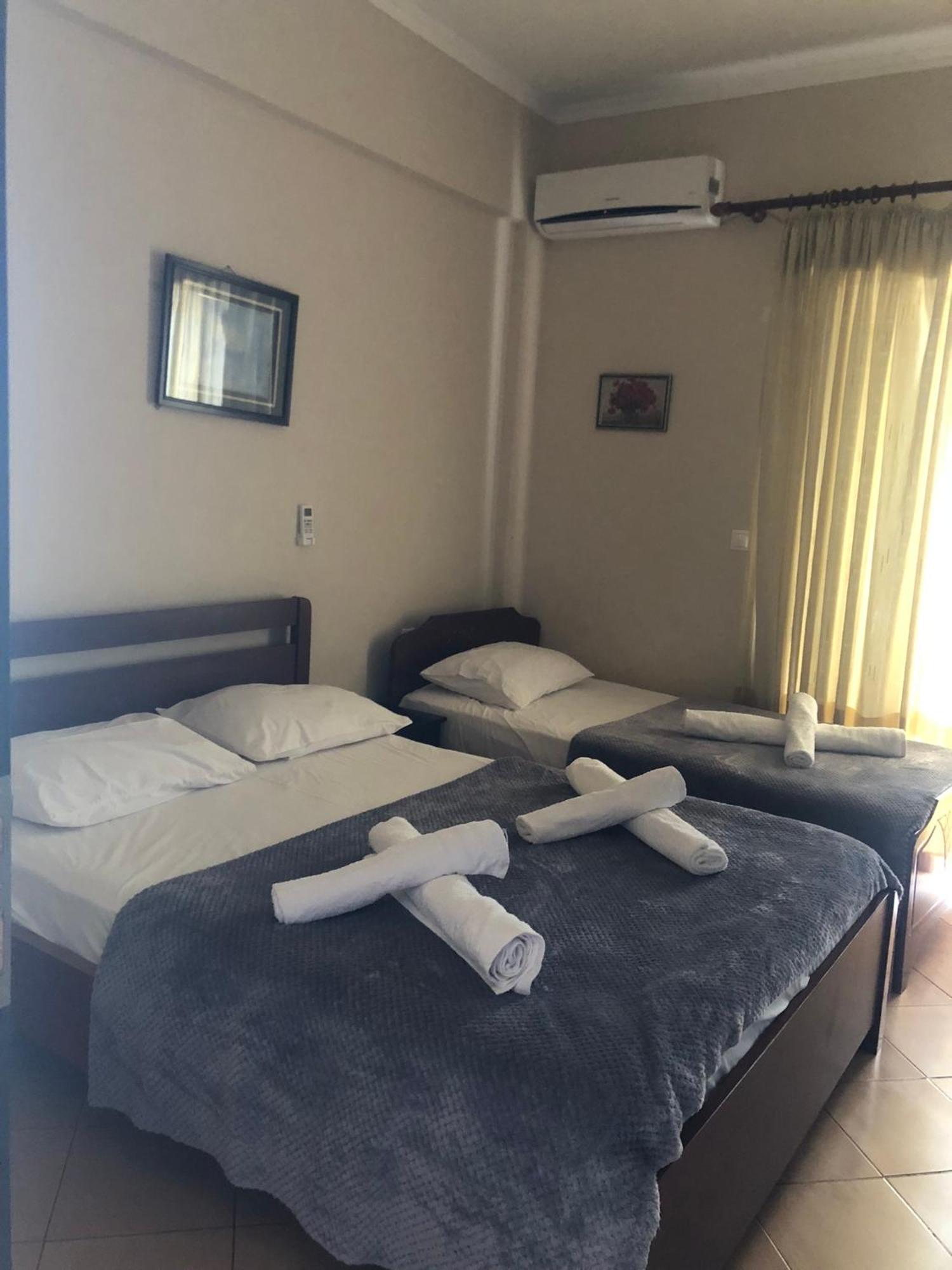 Studio Apartments Rizarjo Ксамил Екстериор снимка