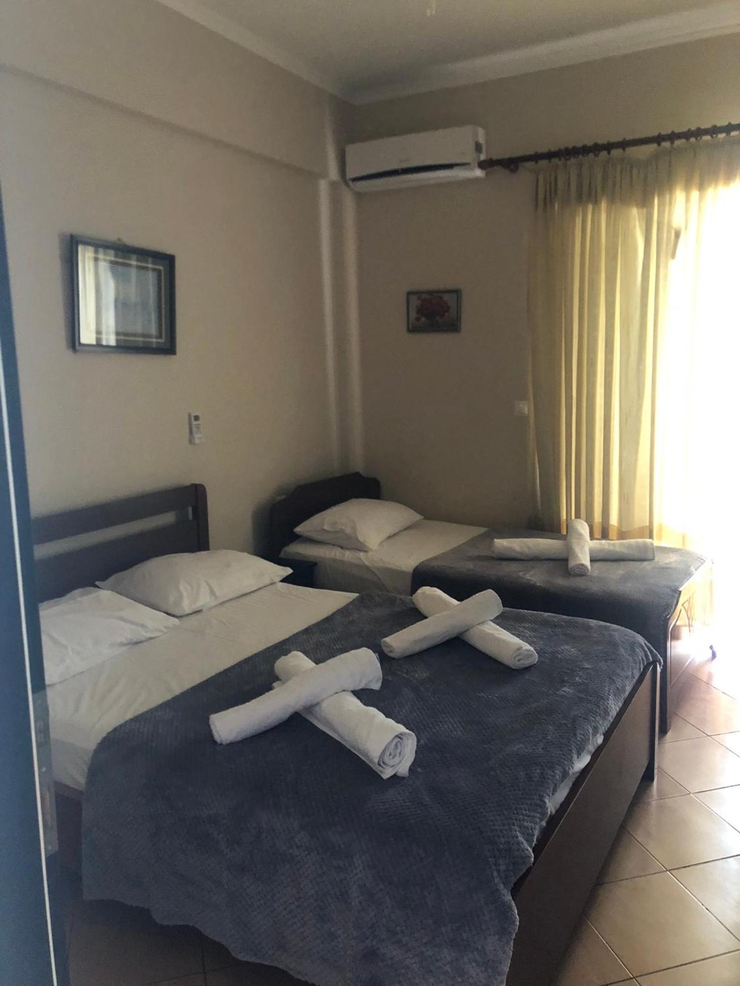 Studio Apartments Rizarjo Ксамил Екстериор снимка