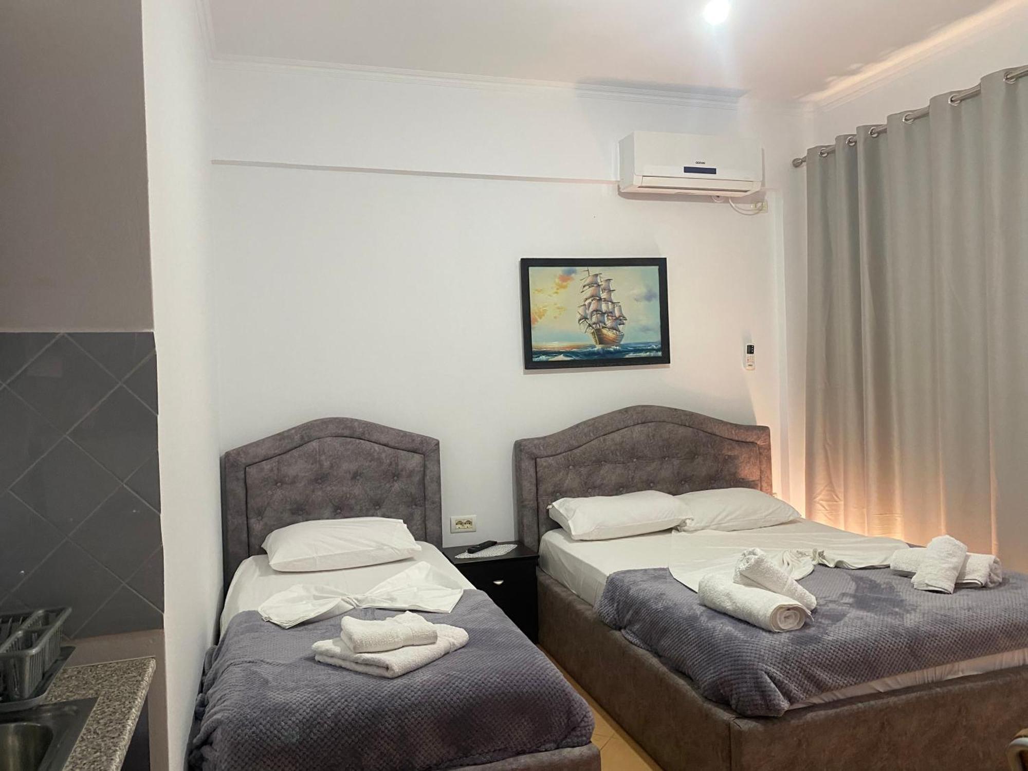 Studio Apartments Rizarjo Ксамил Екстериор снимка